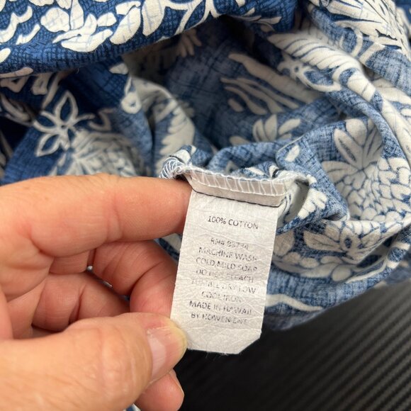 Two Paddles Hawaiian Shirt Sz Med Blue White Tropical Pineapple Short Sleeve - Picture 4 of 8